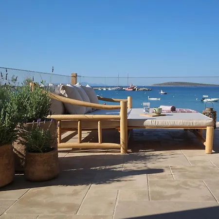 Theseatree Paros * Alikí